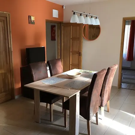 Center Apartman *