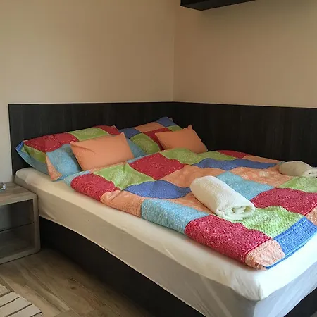 Center Apartman Apartman *